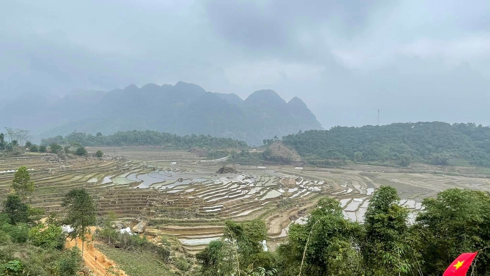 1778658378_vietnam-northwest-cycling-adventure-tour-12-days (8).jpg